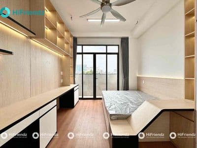 Gần ngay đại học văn lang -công nghiệp ban công đầy đủ nội thất