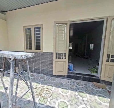 Nhà 2pn đối diện dh nguyễn tất thành cho thuê