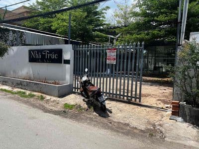 mặt bằng đối diện trường Bùi Thị Xuân (Võ Thị Sáu)