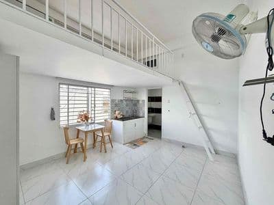 Duplex rộng cửa sổ trời ngay tân sơn nhì - etow công hoà