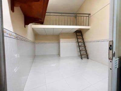 4 0 0 tr - Bán phòng trọ sạch đẹp 18m2, có gác, căn góc. Hẻm vf3