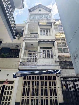 Nhà khu VIP sân bay, 600m tới công viên Hoàng Văn Thụ, Hẻm ô tô thông