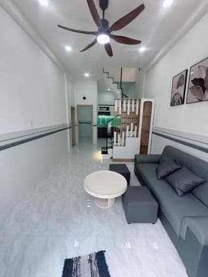 Nhà cho thuê mới cải tạo căn gốc hẻm thông Hưng Phú thông ra Ba Đìn