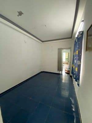 Nhà mặt đường hẻm ( rộng 12 m)