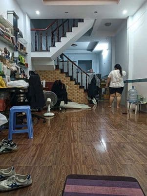 Nhà 2 tầng,2pn,3wc, hbchanh,thủ đức