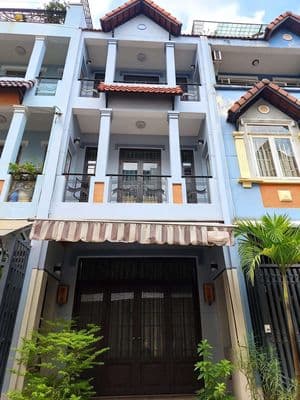 Cho thuê nhà đẹp fun nội thất giá rẻ 4pn 5wc 15trieu