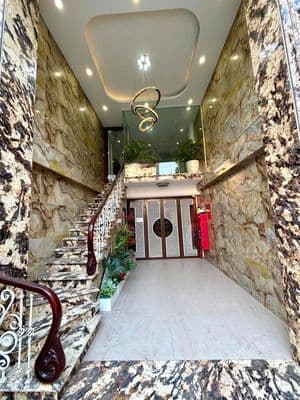 MBKD siêu đỉnh spa, nail, làm đẹp phố sầm uất