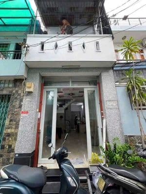 Cho thuê nhà 1 lầu 2pn 2wc bancol