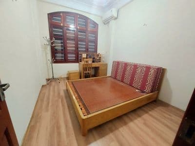 Cho thuê nhà phố hoàng văn thái, lê trọng tấn, 5t, oto vào nhà, ở - kd