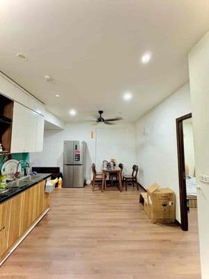 Bán căn chung cư với phố Nghiêm Xuân Yêm 60m2 T12 giá 4.9 tỷ sổ đỏ CC