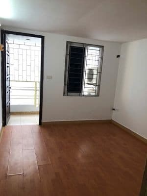 Nhà nguyên căn Đê La Thành, 40m2 x 4 tầng, 4 phòng ngủ