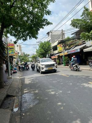 Góc 2 mt lâm văn bền – 20m mặt tiền – vị trí kinh doanh cực mạnh