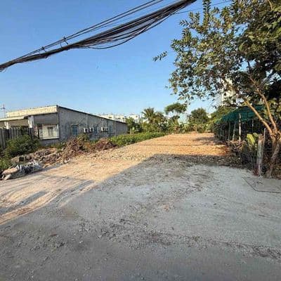 đất thổ cư 201 m2, ngang lên đến 7,5 m dài 27 m