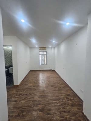 Cho thuê nhà riêng 4 ngủ ở gần Phố Lê Quý Đôn - HBT - HN