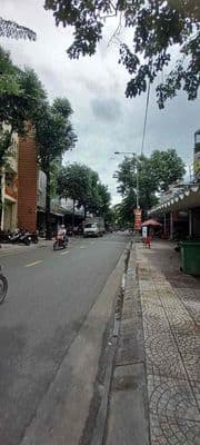 Nhà Quận 4 - Đoàn Văn Bơ