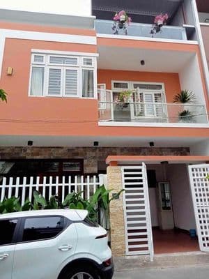 Cho thuê nhà 2,5 tầng đẹp 4pn khu hồ xuân hương