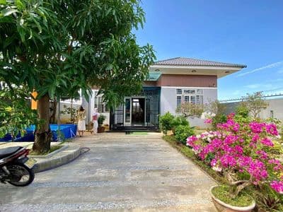 Cho thuê biệt thự sân vườn: đường đạm phương - 300m2