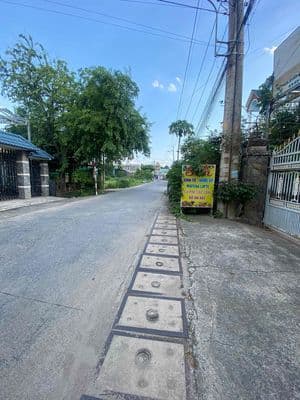 nhà 2 mặt tiền cần bán