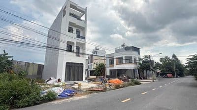 Nền đất đẹp đường 8 - cạnh chợ long phước - 2,5 tỷ/53,7m2