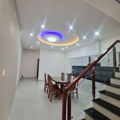 Nhà Nguyên Căn Gần Đường 2/9 | Rộng Rãi Thoáng Mát