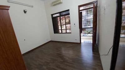 Chính chủ cho thuê nhà căn hộ tập thể số 5 Trúc Khê, Đống Đa, Hà Nội.