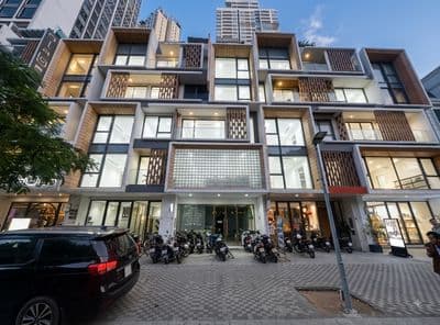 Cho thuê nhà mới sẵn nội thất 1k thảo điền quận 2, 5 tầng dtsd ~700m2