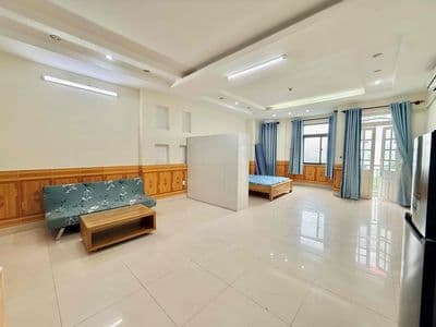Ban công 2 không gian ngủ 50m2 - full nội thất - chợ hoàng hoa thám