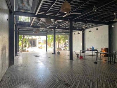 Mặt bằng võ nguyên giáp . ngang 12 mét