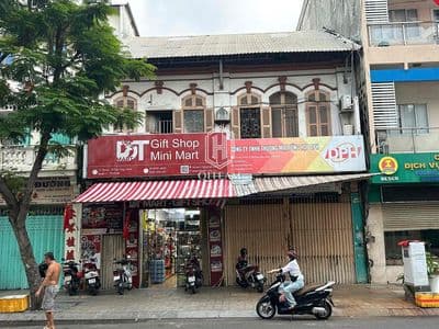 Nhà mặt tiền yersin – quận 1