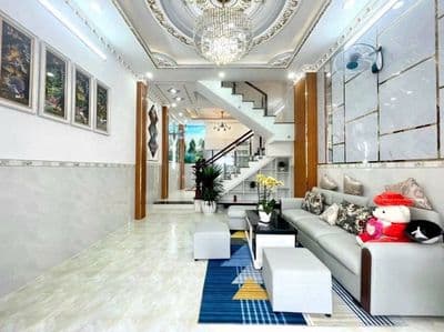 Bán Nhà 3 Tầng, 4 Phòng Ngủ, Ô Tô 7 Chổ Đậu Trước Nhà, Huỳnh Tấn Phát