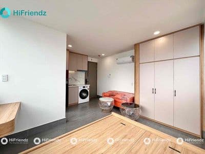 phòng full nội thất - Dương Quảng Hàm - cửa sổ ban công thoáng mát