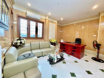 Còn 1 sàn Lê Trọng Tấn 50m2 8tr view hồ chia sẵn 2 phòng