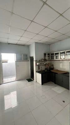 nhà mặt tiền cần bán