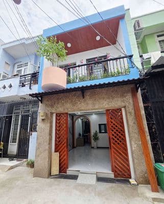 Nhỉnh 4 tỷ-nhà mới đẹp Lê Văn Quới 80m2-3pn- Hẻm xe hơi-full nội thất.
