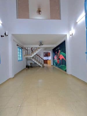 Nhà góc 2mt xe hơi để trong nhà, nguyễn đình chiểu, 5x16m, 4 tầng