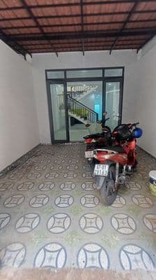 Nhà mới đẹp – 1 trệt 1 lầu, 3pn 2wc – hẻm xe hơi đường số 8 – 9tr/