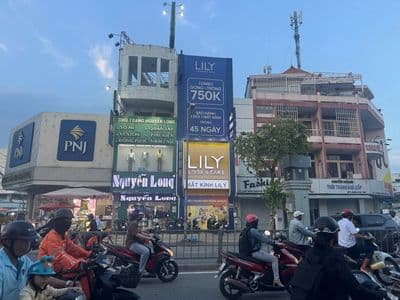 Chính chủ cần cho thuê gấp MT Bà Hom
