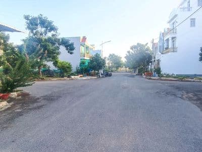 Lô đất 100m2 FULL thổ cư Tân Tập , MT DT830