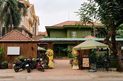 Biệt thự sân vườn 1.000m² hồ bơi riêng - khu thảo điền ngay xuân thủy