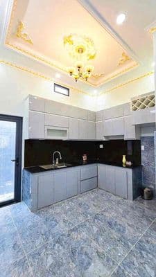 Nhà mới sạch sẽ 2 lầu 4pn đường xe hơi Lò Lu