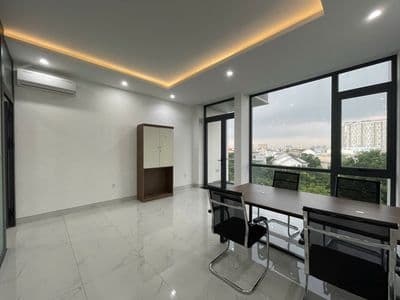 Văn phòng 105m² Full nội thất, giá chỉ 11 triệu - Vạn Phúc City