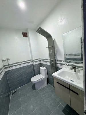 Nhà sát trường cấp 1/2 Đông Hòa