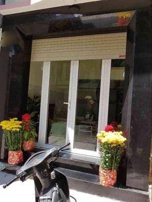 Cho thuê mặt bằng tầng trệt nhà mặt tiền đường Phan văn Trị Quận 5