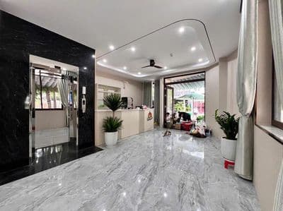 Cho thuê mặt bằng kinh doanh đẹp – 2 mặt tiền đối diện chung cư