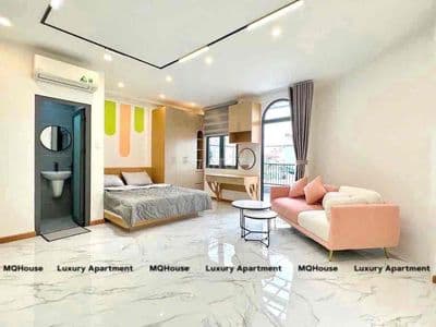Căn hộ bancol siêu thoáng mát nằm gần ngay etown cộng hoà