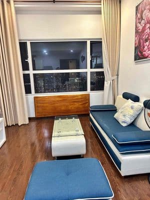 Với c đang chạy 1 căn chung cư sunrise city North, tầng 33, 1PN, giá t