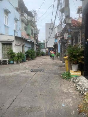 Cho thuê nhà xưởng, làm kho hàng 234m2, sát Trường Chinh, THT, Q12