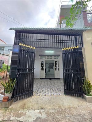 Bán nhà trệt lửng sổ riêng ngay chợ gần TTHC Dĩ An