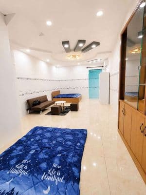 Căn hộ 1 phòng ngủ tách bếp, có sân sau