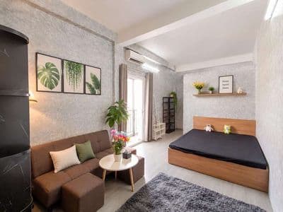 Căn hộ 2tr8 giếng trời, 3tr3 cửa sổ, 3tr5 ban công